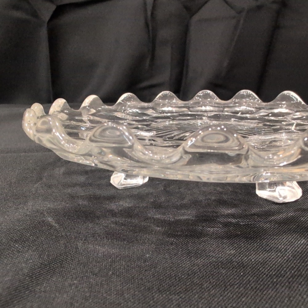 Vtg Clear Pressed Glass Honeycomb Footed Trivet Scalloped Edge Sunburst Center - Picture 6 of 6